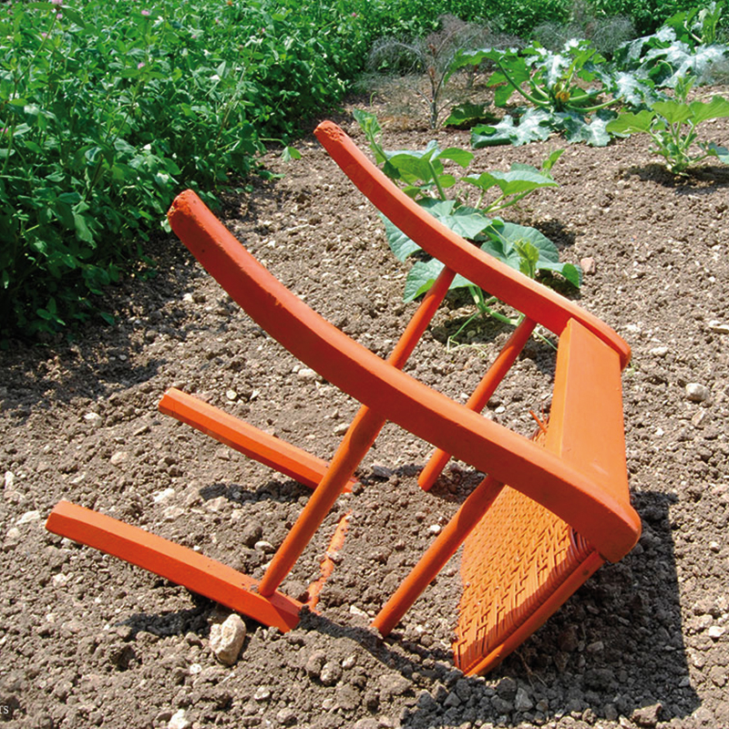 graines-de-chaises-installation-art-design-jardin-potager-graines-a4designers-barbirey-1